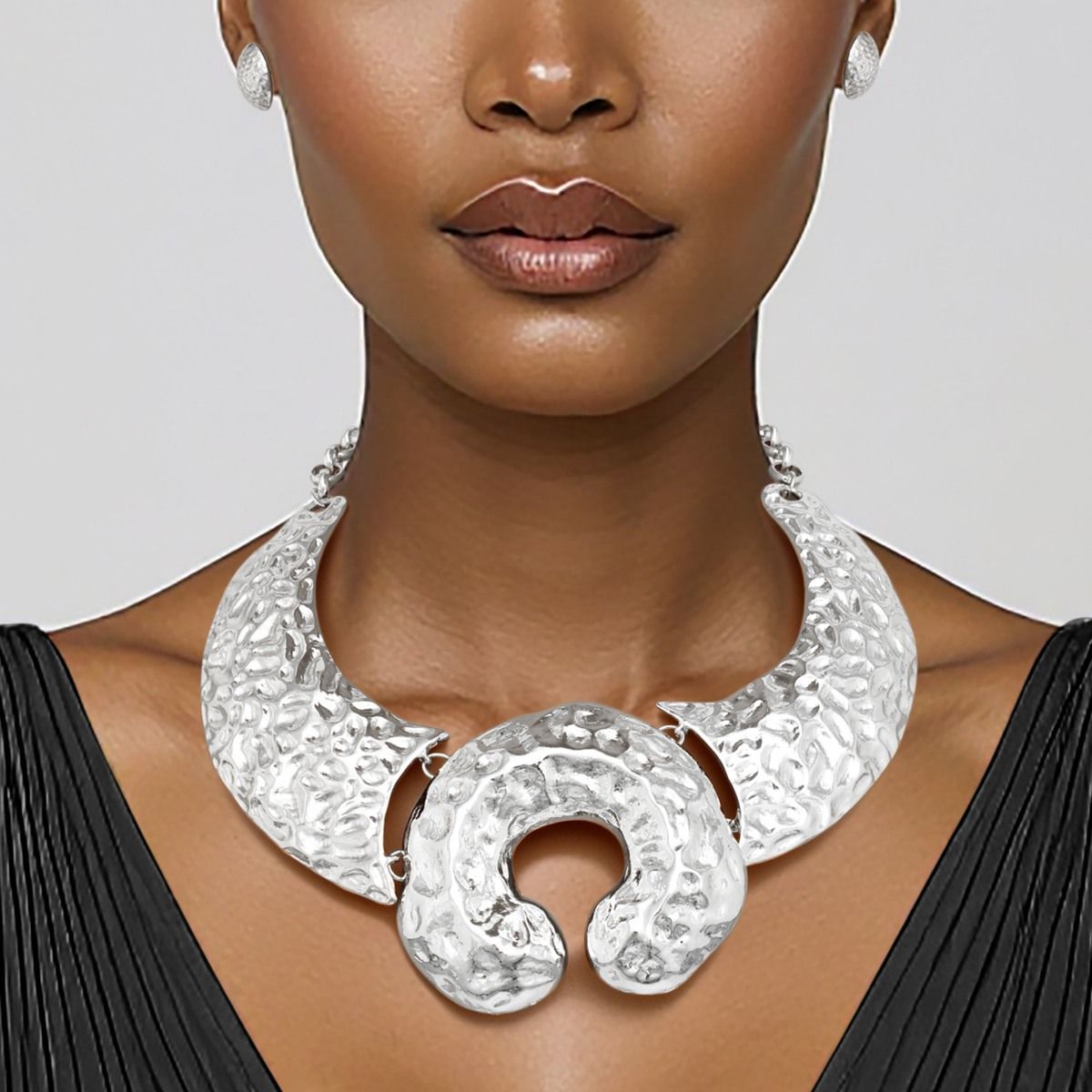 Bib Silver Warrior Chic Armor Horseshoe Necklace